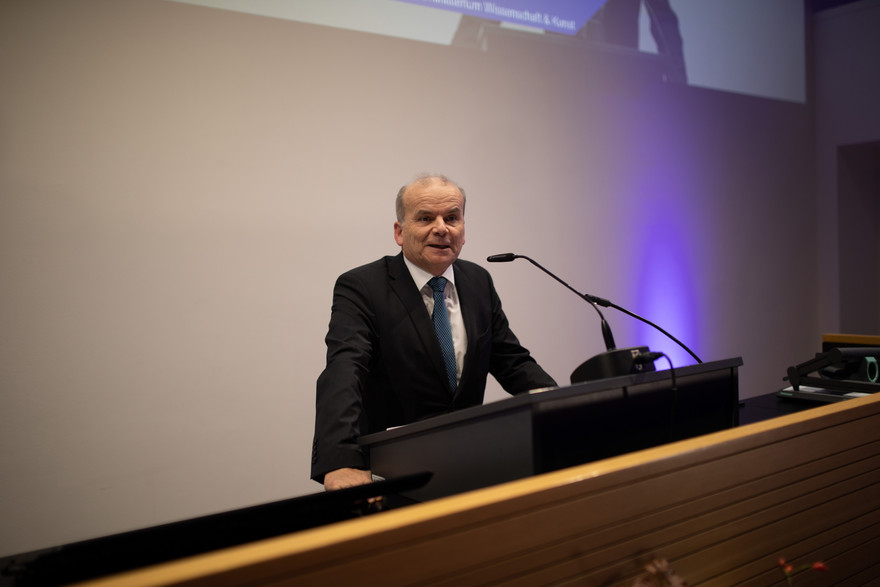 Rolf-Dieter Jungk hob in seinem Grußwort das Engagement der Universität in Sachen Gleichstellung hervor.